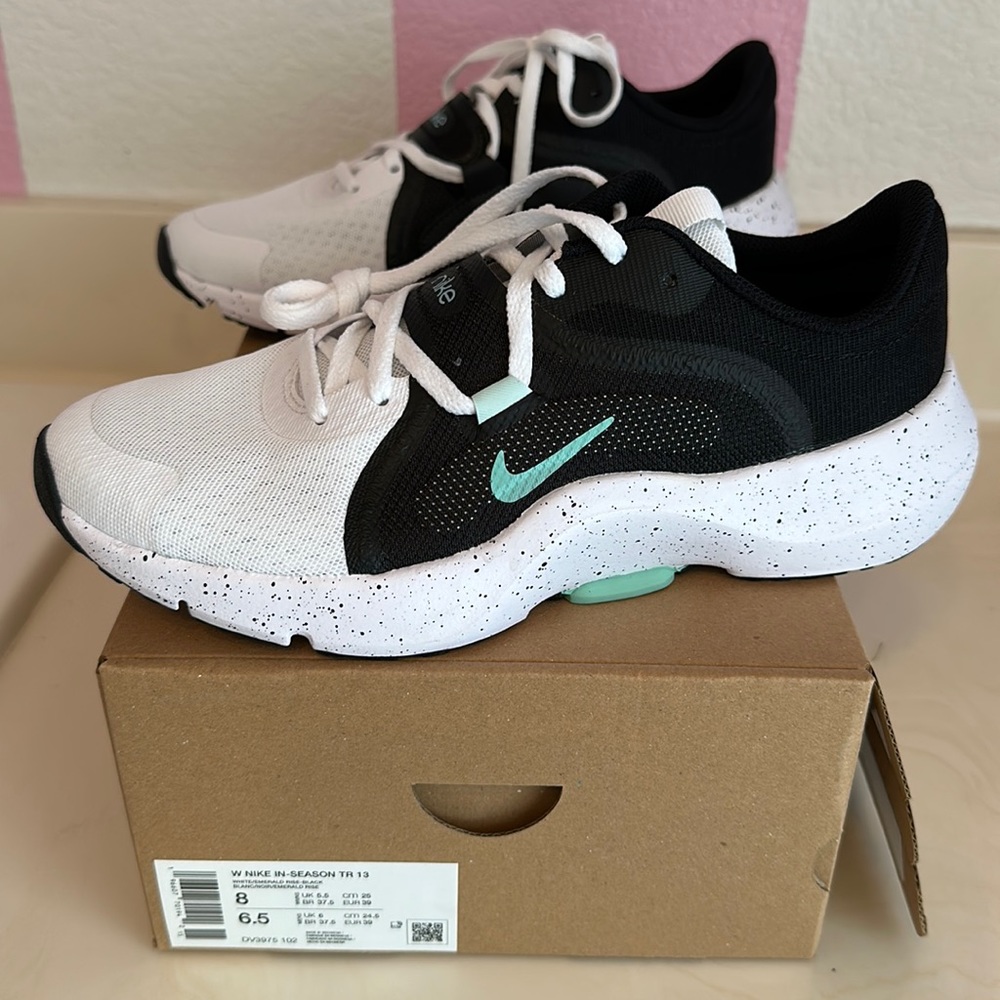 Brand New Nike In Season TR 13 Workout Shoes W 8 M 6.5 Black White Green